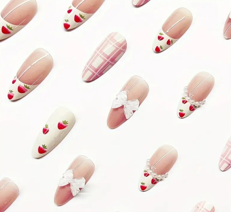 Cherished strawberries - 3D Luxury Nails - Image 4