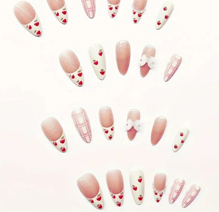 Cherished strawberries - 3D Luxury Nails - Image 3